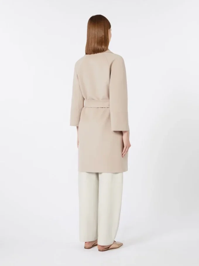 Abrigo corto de lana, rosa beige Abrigo corto de lana, rosa beige