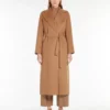 Abrigo cruzado de lana, color camel Abrigo cruzado de lana, color camel