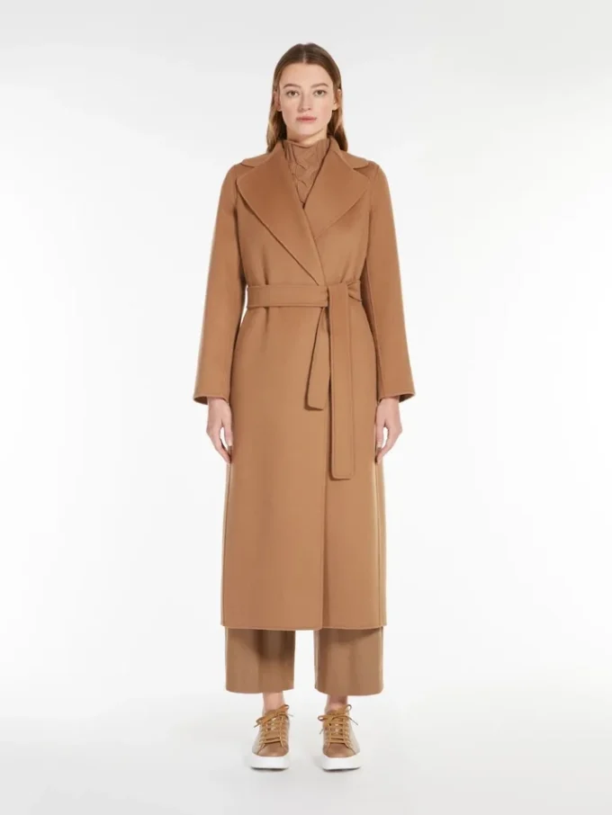 Abrigo cruzado de lana, color camel Abrigo cruzado de lana, color camel