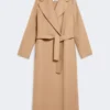 Abrigo cruzado de lana, color camel Abrigo cruzado de lana, color camel
