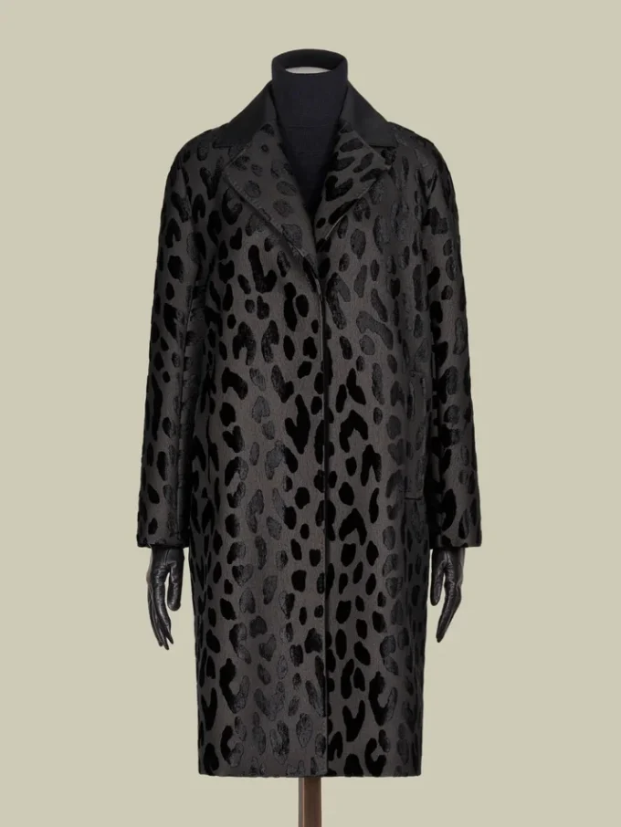 Abrigo de terciopelo con lunares, negro, de un solo botonadura Abrigo de terciopelo con lunares, negro, de un solo botonadura
