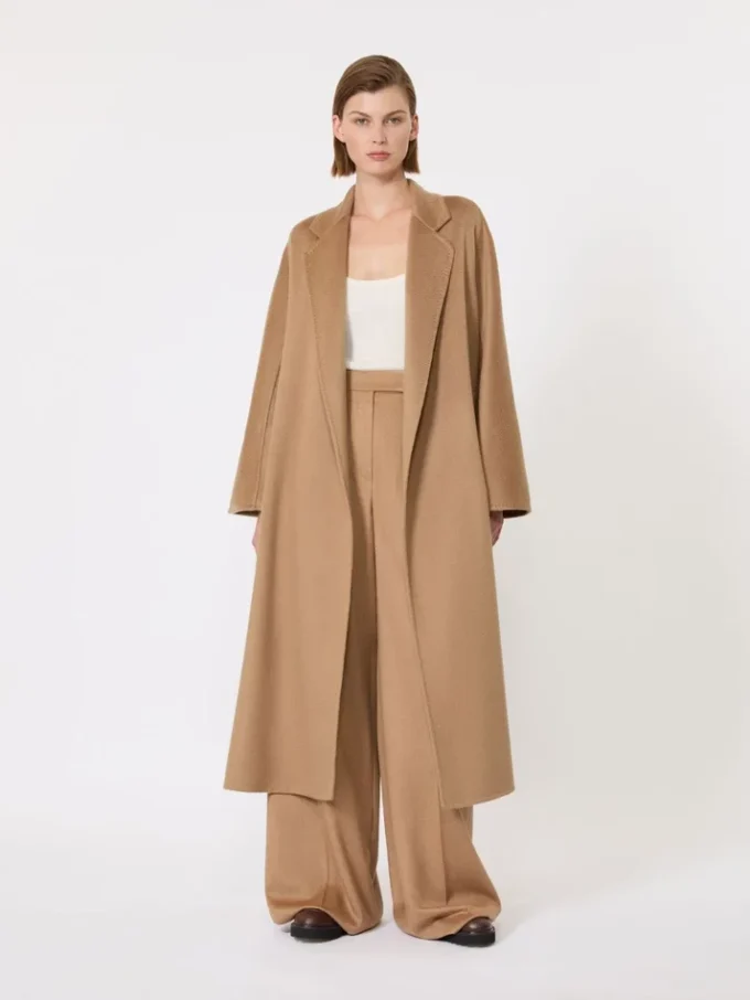 Abrigo icónico Ludmilla, color camel Abrigo icónico Ludmilla, color camel