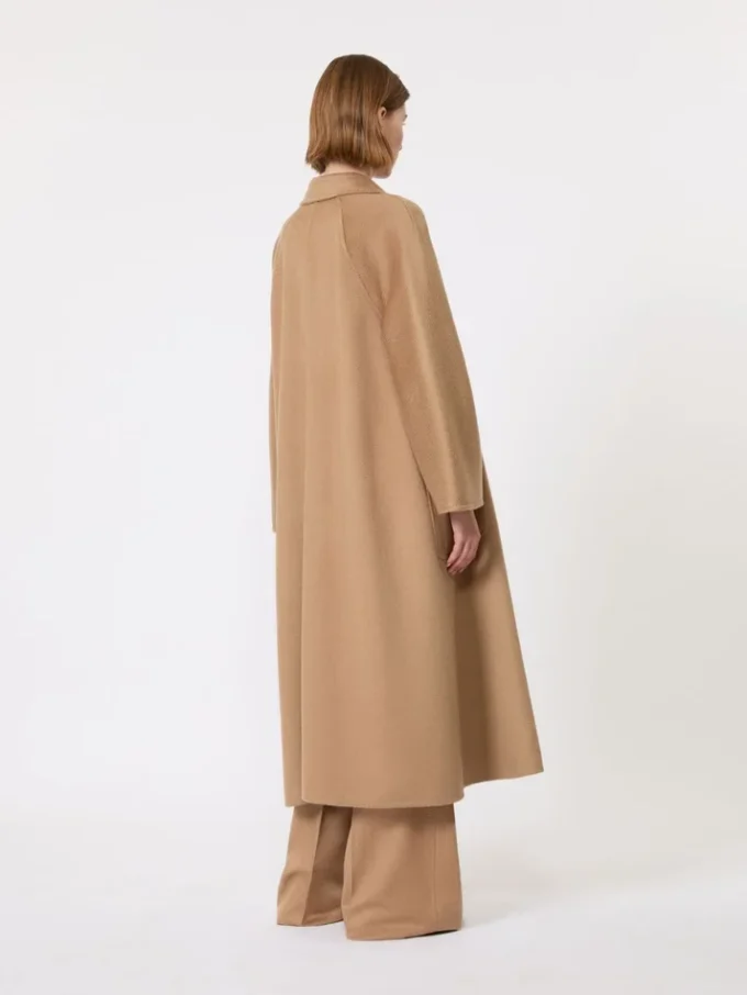 Abrigo icónico Ludmilla, color camel Abrigo icónico Ludmilla, color camel