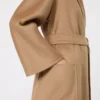 Abrigo icónico Ludmilla, color camel Abrigo icónico Ludmilla, color camel