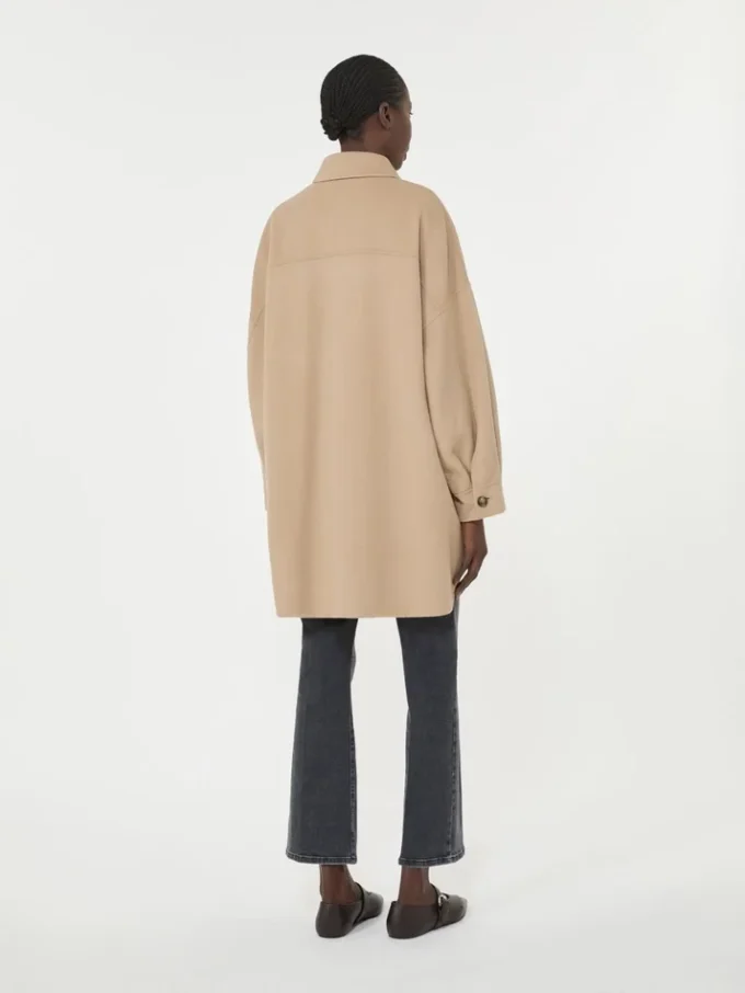 Abrigo oversize de mezcla de lana, color camel
