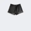 Bermudas de cuero, negras Bermudas de cuero, negras