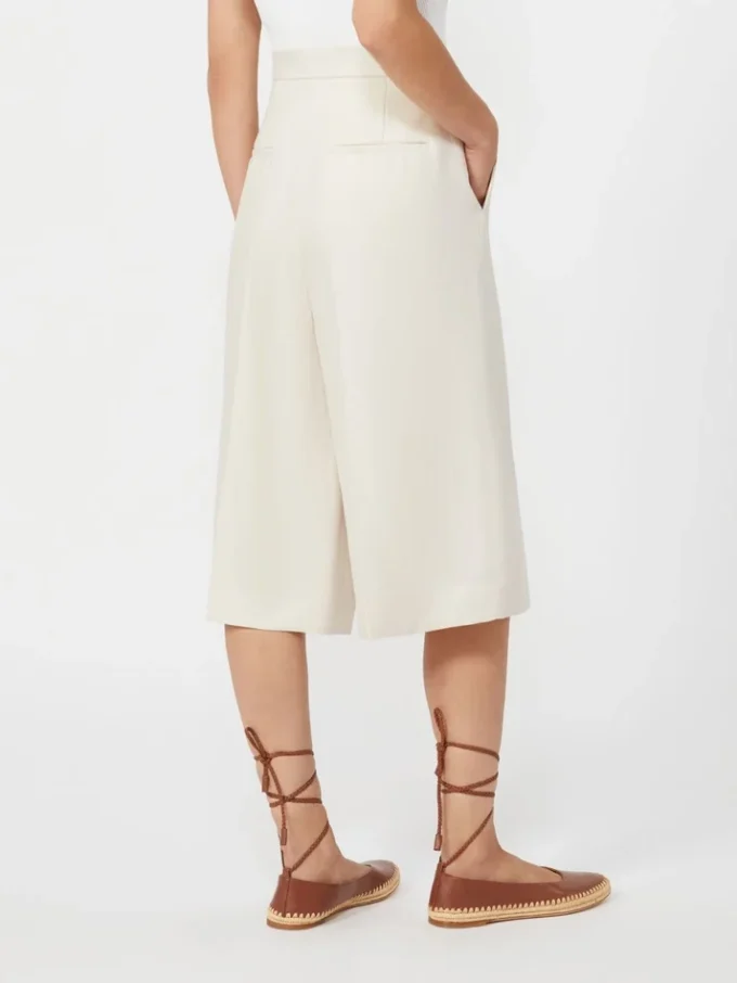 Bermudas de lino, color beige Bermudas de lino, color beige