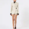 Blazer cruzado de sarga de lino, color arena Blazer cruzado de sarga de lino, color arena