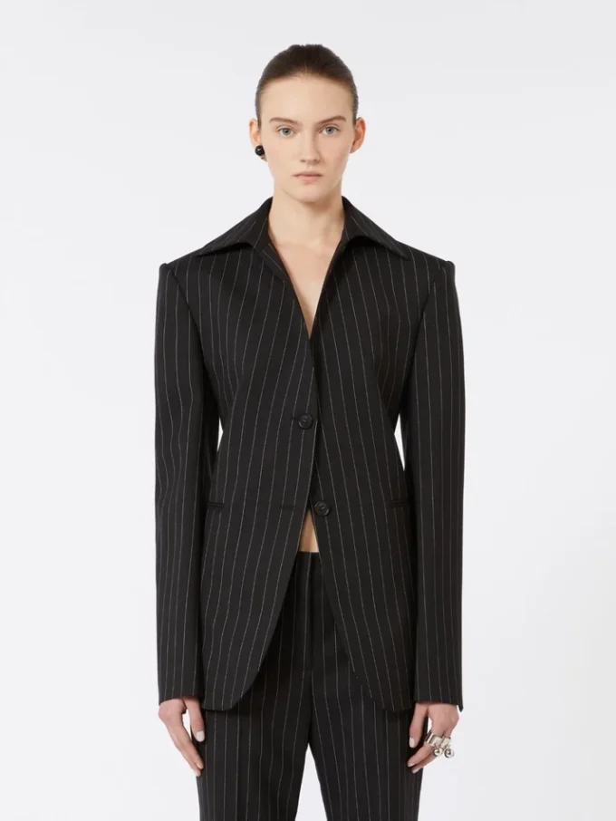 Blazer de gabardina elástica de corte entallado, negro Blazer de gabardina elástica de corte entallado, negro