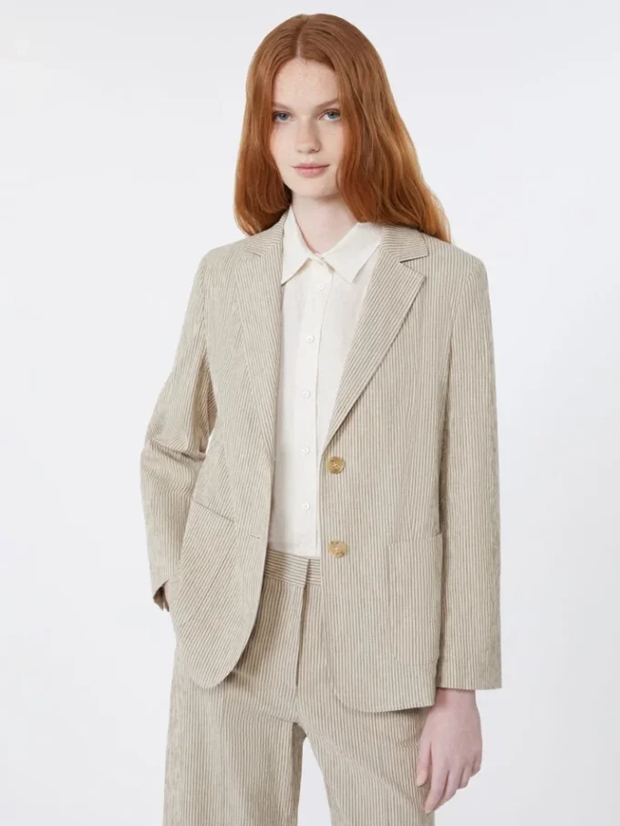 Blazer de seersucker de algodón y lino, color arena Blazer de seersucker de algodón y lino, color arena