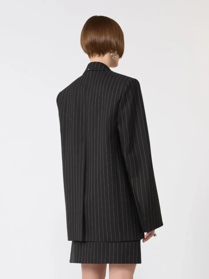 Blazer entallado de gabardina a rayas, negro Blazer entallado de gabardina a rayas, negro