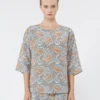 Blusa de crepé de China de seda estampada, azul claro Blusa de crepé de China de seda estampada, azul claro