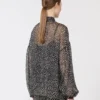 Blusa de gasa estampada, negra