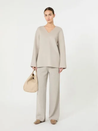 Blusa de paño de lana, color beige