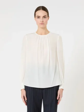 Blusa de seda con cuello redondo, seda