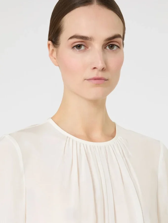 Blusa de seda con cuello redondo, seda Blusa de seda con cuello redondo, seda