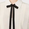 Blusa de seda con lazo, beige Blusa de seda con lazo, beige