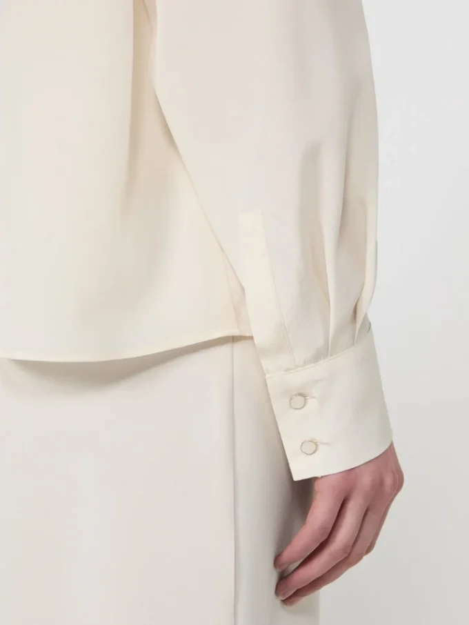 Blusa de seda con lazo, beige Blusa de seda con lazo, beige