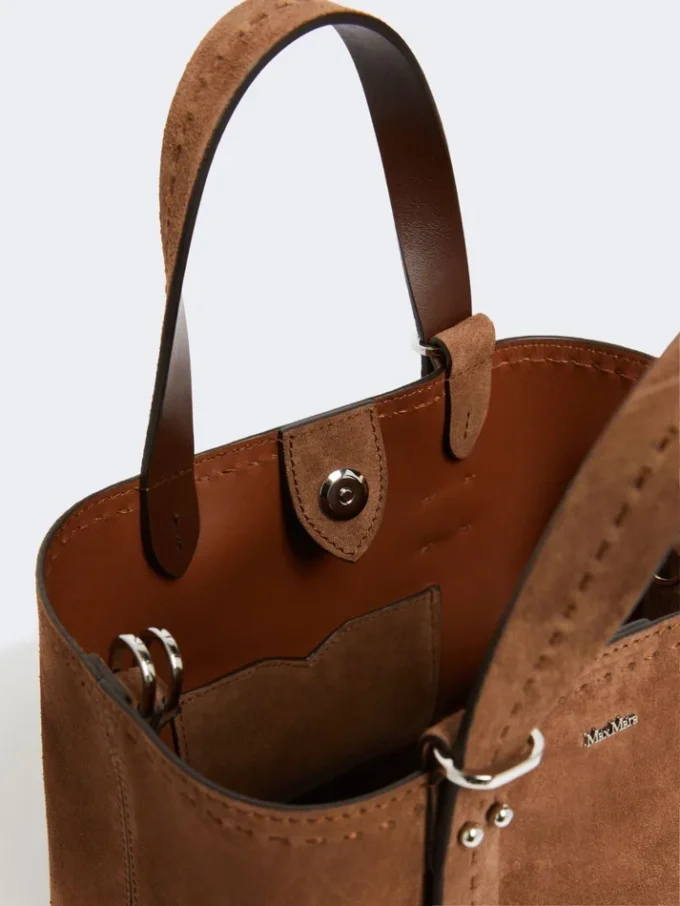 Bolso Archetipo extrapequeño de piel serrada, marrón oscuro Bolso Archetipo extrapequeño de piel serrada, marrón oscuro