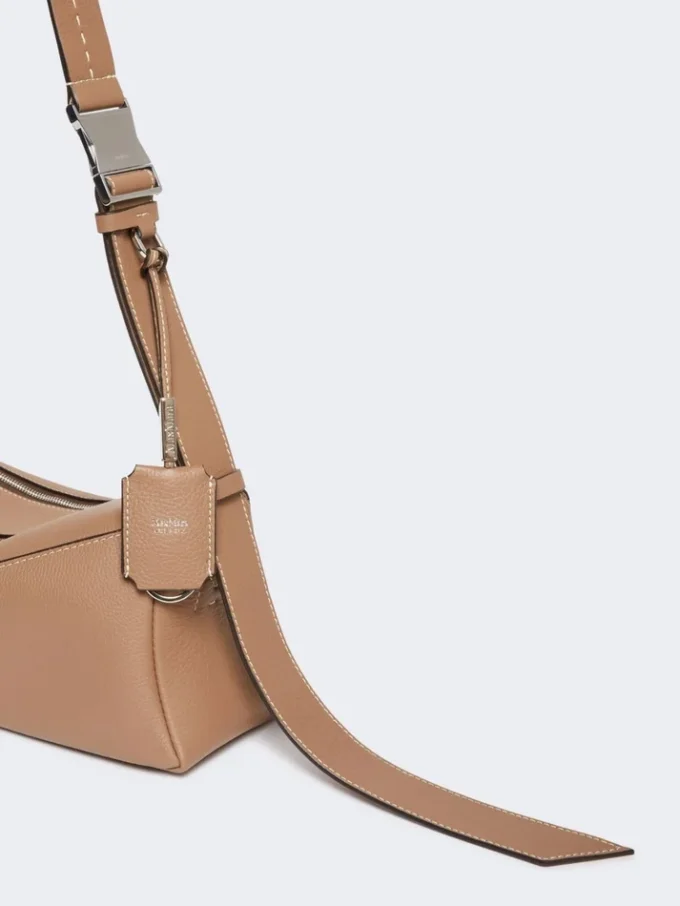 Bolso de hombro pequeño de piel, marrón Bolso de hombro pequeño de piel, marrón
