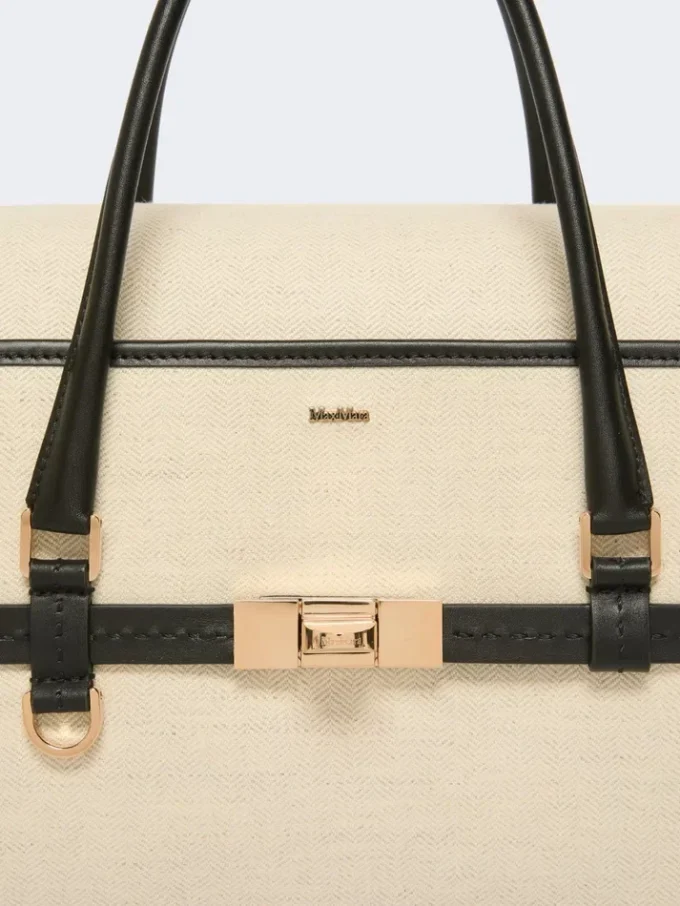 Bolso de mano de lona y piel con diseño en chevron, color hielo Bolso de mano de lona y piel con diseño en chevron, color hielo