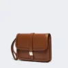 Bolso de mano de piel lisa, color tabaco Bolso de mano de piel lisa, color tabaco
