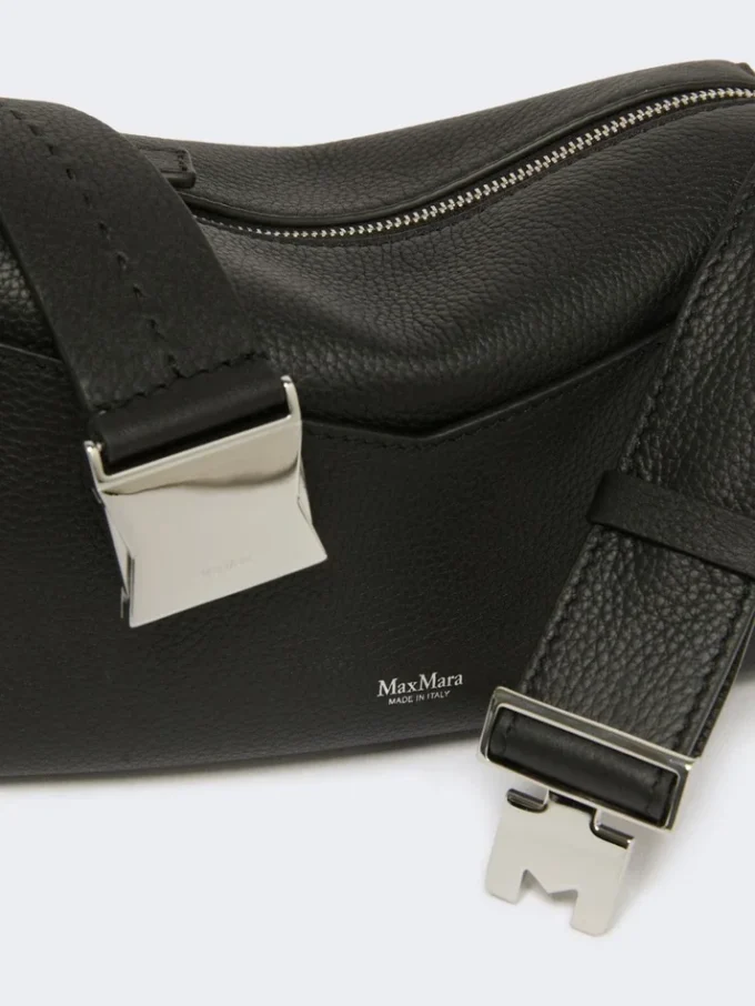 Bolso de mano micro de piel de bajo brillo, negro Bolso de mano micro de piel de bajo brillo, negro