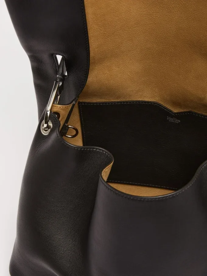 Bolso de piel Archetipo, negro Bolso de piel Archetipo, negro