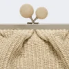 Bolso grande tipo pasticcino con efecto rafia, color paloma Bolso grande tipo pasticcino con efecto rafia, color paloma
