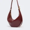 Bolso hobo de piel napa, color burdeos Bolso hobo de piel napa, color burdeos