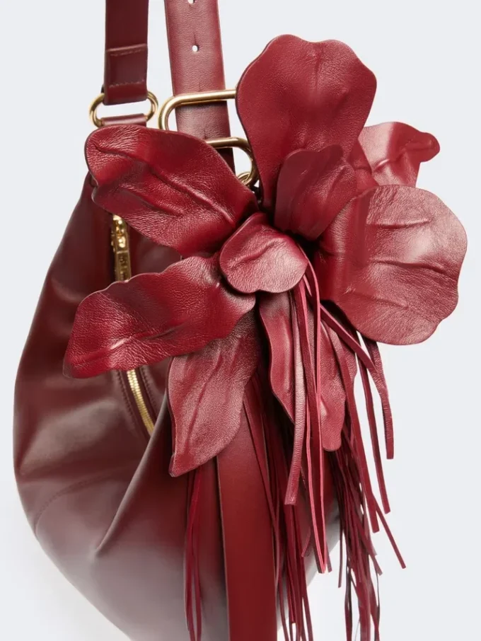 Bolso hobo de piel napa, color burdeos Bolso hobo de piel napa, color burdeos
