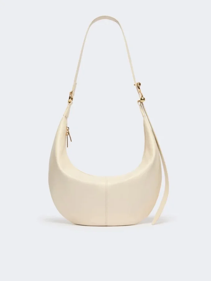 Bolso hobo de piel napa, color vainilla Bolso hobo de piel napa, color vainilla