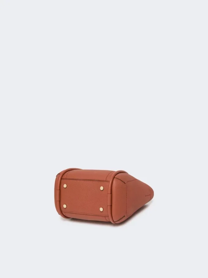 Bolso marino de piel extrapequeño, color óxido Bolso marino de piel extrapequeño, color óxido