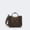Bolso marino extrapequeño con tejido trenzado en forma de rombos, marrón oscuro Bolso marino extrapequeño con tejido trenzado en forma de rombos, marrón oscuro