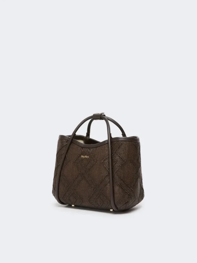 Bolso marino extrapequeño con tejido trenzado en forma de rombos, marrón oscuro Bolso marino extrapequeño con tejido trenzado en forma de rombos, marrón oscuro
