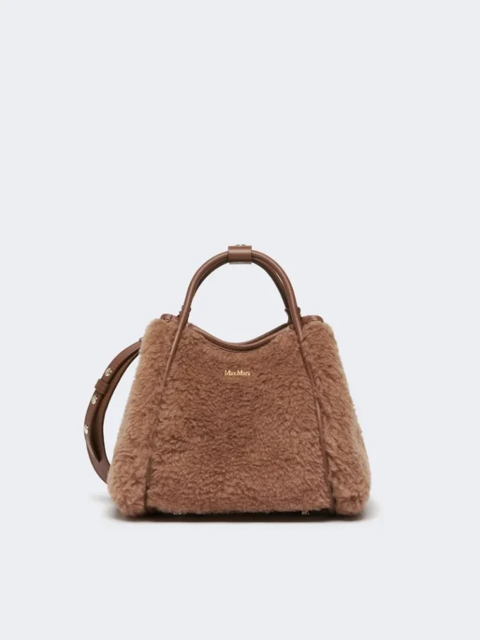 Bolso marino extrapequeño de tejido teddy, color camel Bolso marino extrapequeño de tejido teddy, color camel