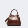 Bolso marino pequeño de piel con estampado de cocodrilo, marrón Bolso marino pequeño de piel con estampado de cocodrilo, marrón