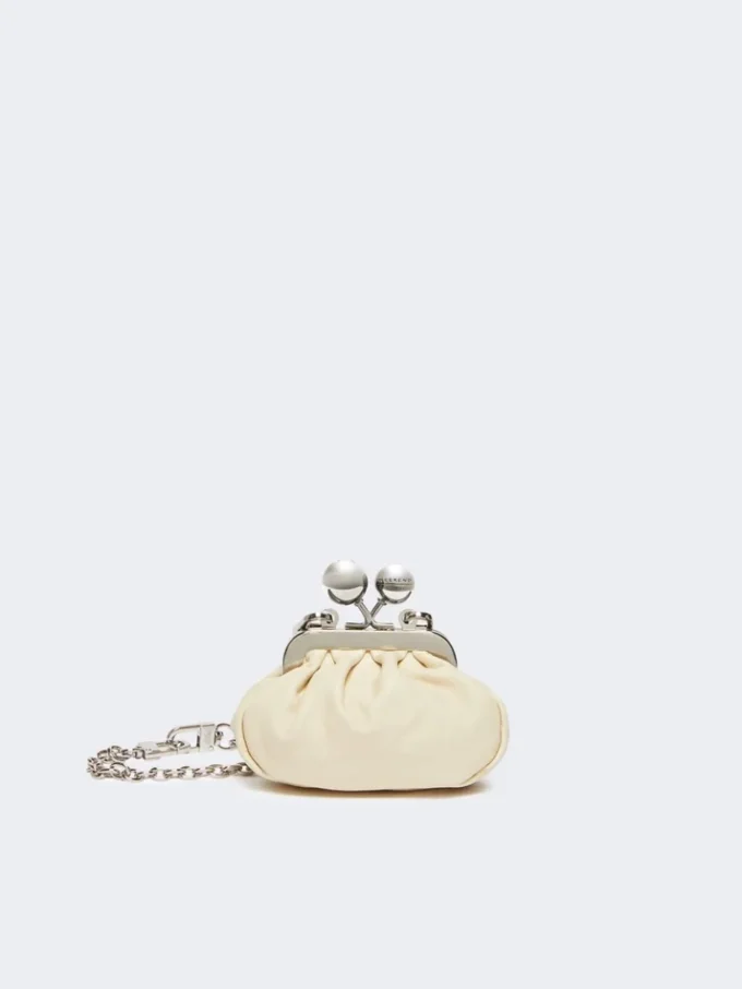 Bolso Nano Pasticcino de piel de oveja napa, color marfil Bolso Nano Pasticcino de piel de oveja napa, color marfil