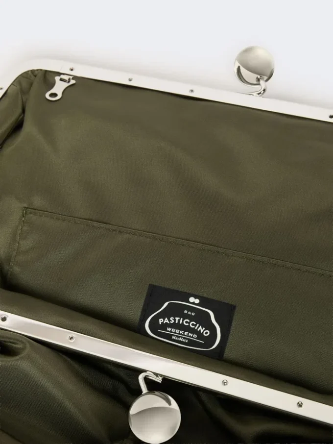 Bolso Pasticcino extragrande de gabardina técnica, verde salvia Bolso Pasticcino extragrande de gabardina técnica, verde salvia