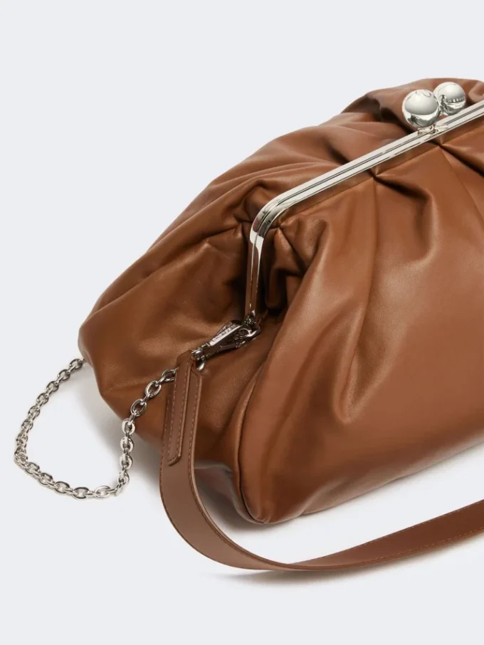 Bolso Pasticcino grande de piel de oveja, color tabaco Bolso Pasticcino grande de piel de oveja, color tabaco