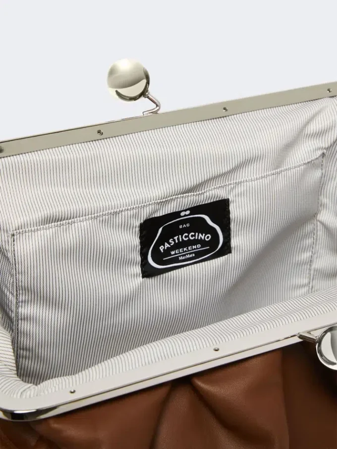Bolso Pasticcino grande de piel de oveja, color tabaco Bolso Pasticcino grande de piel de oveja, color tabaco