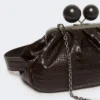 Bolso Pasticcino mediano de piel con estampado de cocodrilo, marrón oscuro Bolso Pasticcino mediano de piel con estampado de cocodrilo, marrón oscuro