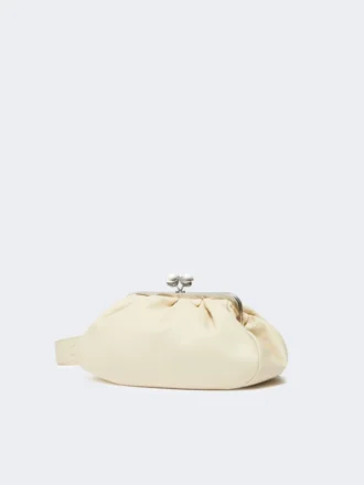 Bolso Pasticcino mediano de piel de oveja, color marfil