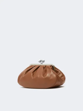 Bolso Pasticcino mediano de piel de oveja, color tabaco