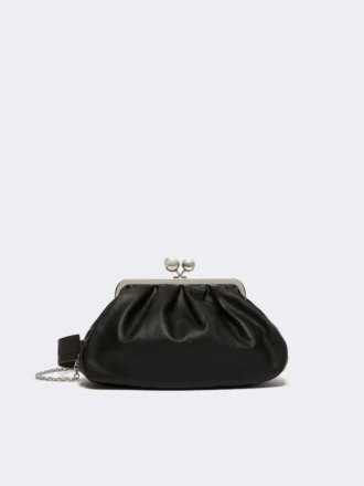 Bolso Pasticcino mediano de piel de oveja, negro Bolso Pasticcino mediano de piel de oveja, negro
