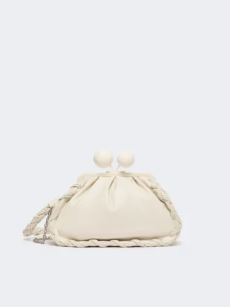 Bolso Pasticcino mediano de piel napa, color marfil