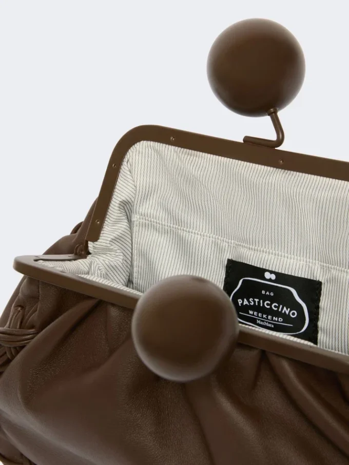Bolso Pasticcino mediano de piel napa, marrón Bolso Pasticcino mediano de piel napa, marrón