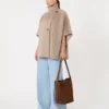 Bolso pequeño Archetipo en piel serraje, marrón oscuro Bolso pequeño Archetipo en piel serraje, marrón oscuro