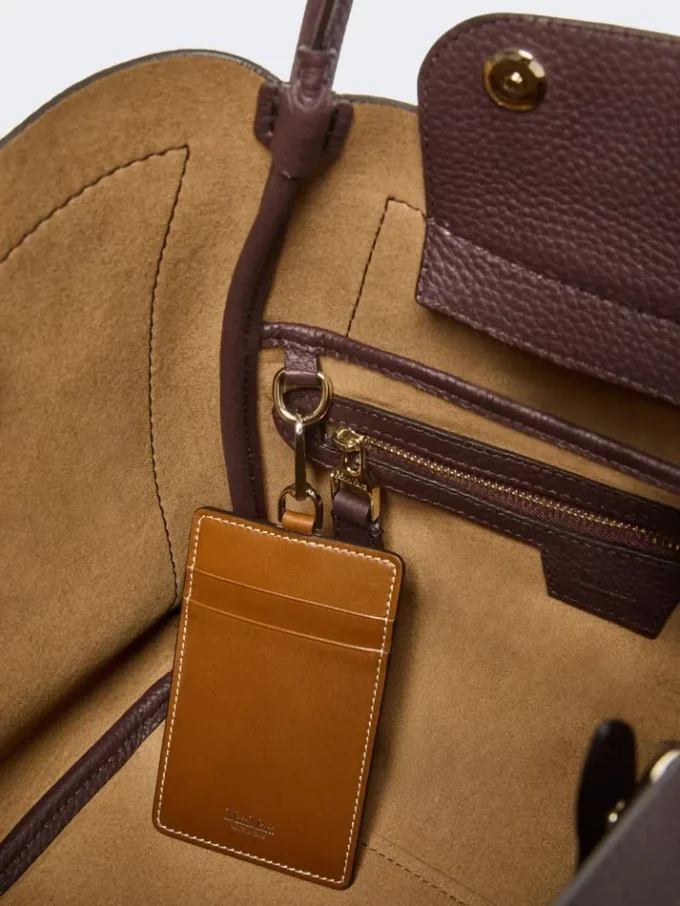Bolso pequeño de piel estilo marino, color burdeos Bolso pequeño de piel estilo marino, color burdeos