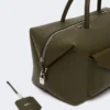 Bolso tipo boston grande de piel con bolsillos, marrón oscuro